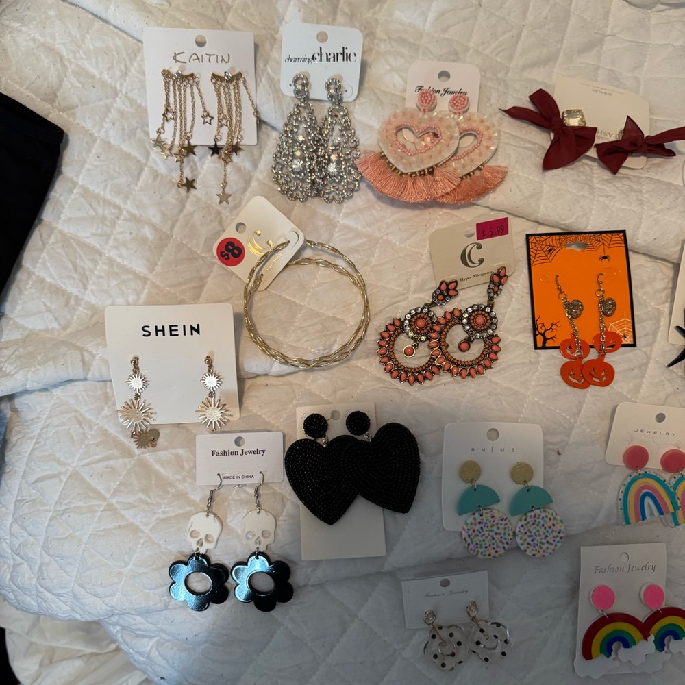 Statement earring bundle - Picture 2 of 3